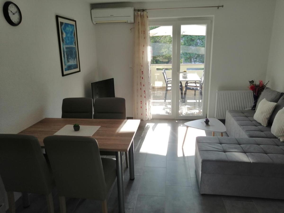 Apartmani Grabovcic Punat Exterior foto